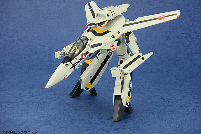 株式会社アルカディア / 1/60 完全変形 VF-1S ロイ・フォッカー