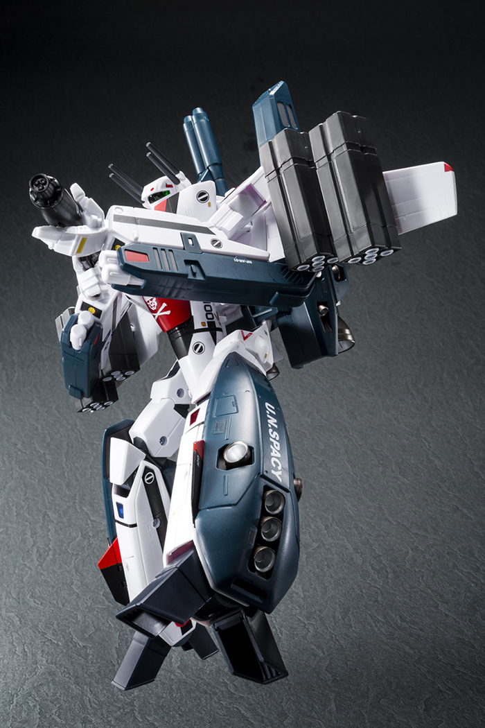 株式会社アルカディア / 1/60完全変形VF-1S ストライクバルキリー(一条 ...